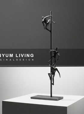 本与简约现d代轻奢展厅样板房间软装饰品家居金属创意艺术人物摆