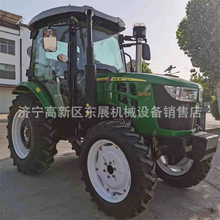 品质供应四驱轮式拖拉机 904四轮拖拉机 旋耕犁地开荒田园管理