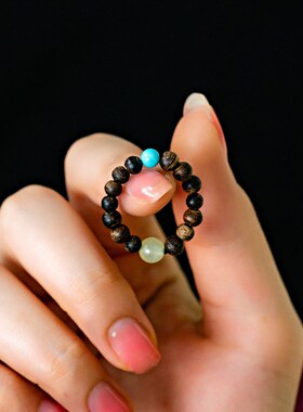 高档沉水海南绿奇楠沉香戒指女小众设计木文玩戒子棋楠轻奢高级感