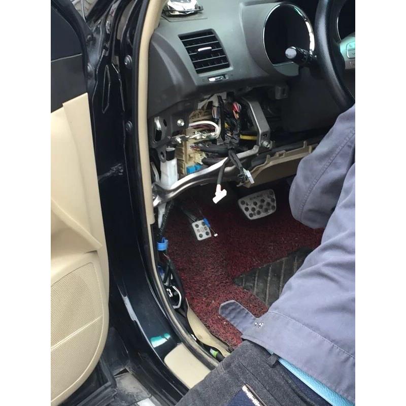 丰田凯美瑞汉兰达Rav4车门中锁继电器Bcm车身模块