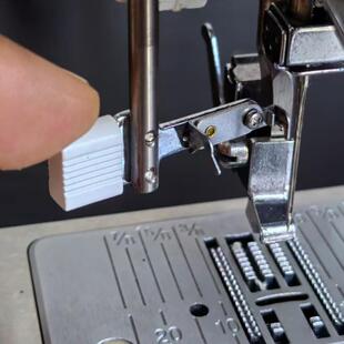 胜家缝纫机配件大全穿线器适合4423 4432 5523 6335 9100 3323