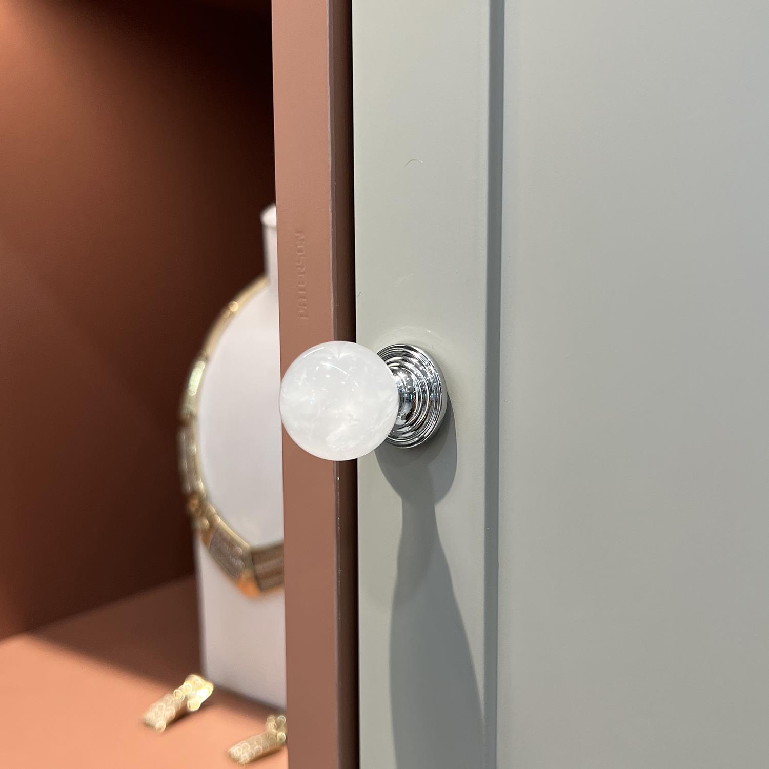 法式高端柜门拉手高级感轻奢水晶创意单孔通顶衣柜抽屉橱柜门把手