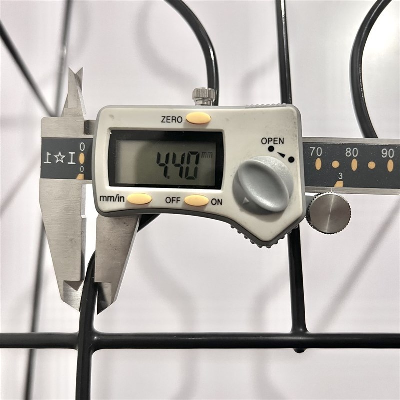 包邮  8孔兰花花架 简约架子兰草盆架固定花盆支架落地式铁艺兰架