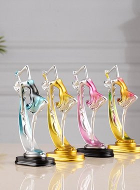 欧式创意家居摆设现代简约客厅酒柜电视柜装饰品工艺礼品女郎摆件