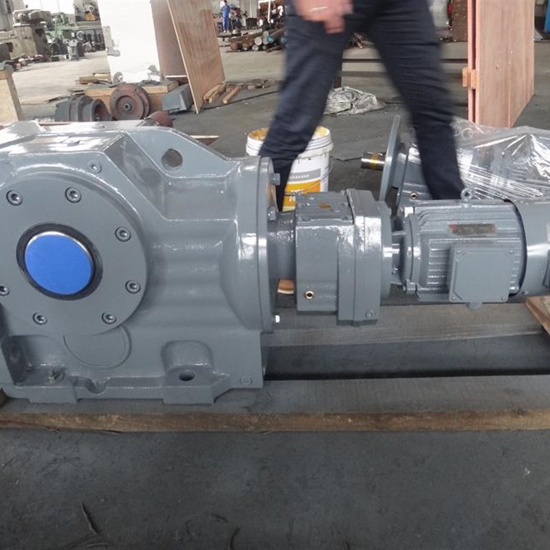 RF87-30转-4KW减速机电机RF57DV132S4-7.97L-5.5KW硬齿面TR97-4KW