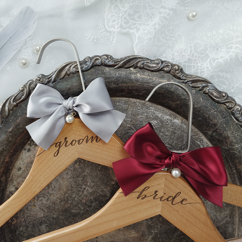 欧式婚礼网红实木刻字礼服婚纱衣架新娘新郎衣架订制留念个性logo