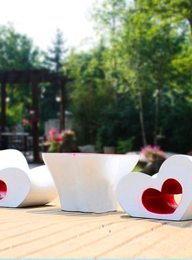 玻璃钢爱心造型座椅雕塑公园林景观爱情主题桌椅摆件网红打卡美陈