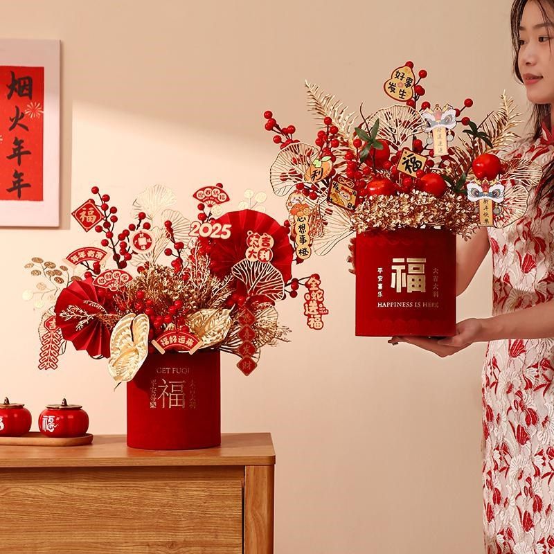 新年家庭装饰福桶摆件蛇年挂饰春节气氛客厅发财树红果挂件2025