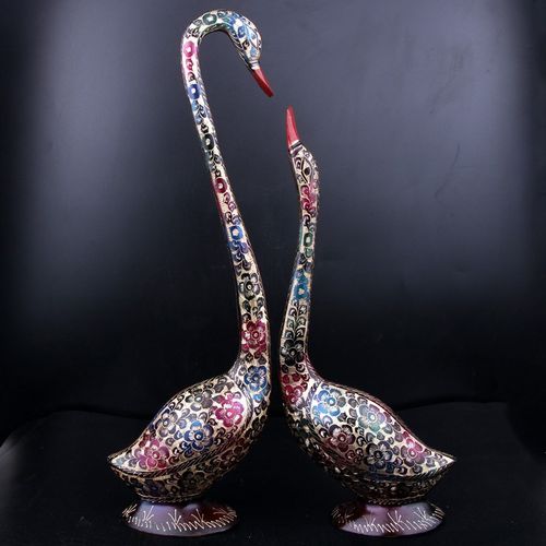 巴基斯坦铜器黑漆彩手工雕刻情侣细颈天鹅动物铜制摆设婚房摆设