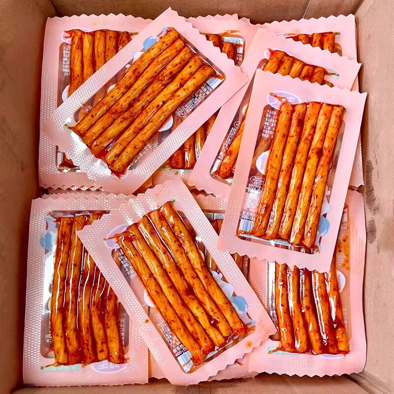 麻辣辣条素牛筋解馋零食辣味小吃