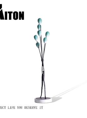 北欧现代样板房家居客厅玄关电视柜创意气球人物雕塑摆件软装饰品