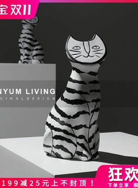 本与简约现代黑白条纹卡通猫趣味动物G摆件家居客厅样板房间装饰