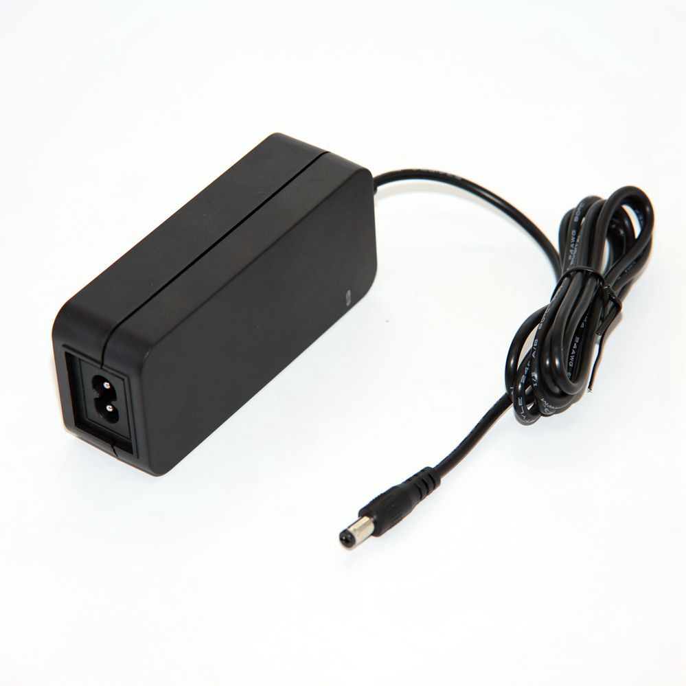 桌面式C8 8字尾电源适配器12v2a ccc 3C认证