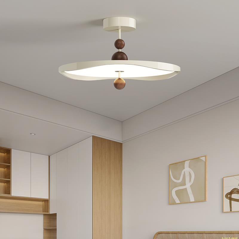 高端中古卧室吸顶灯法式奶油侘寂风复古飞碟胡桃木纹高级感书房主