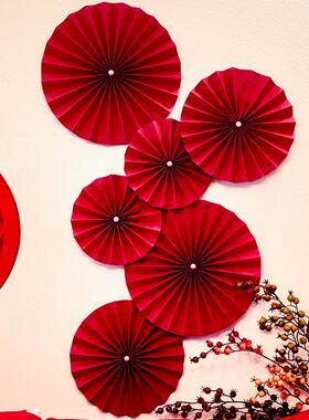 2025新年红色折纸扇装饰中式纸扇花橱窗布置拉花挂件扇形拍照道具