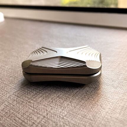 ToadX2代钛合金蟾蜍无限位推牌指尖解压滑板成人玩具EDC学习减压