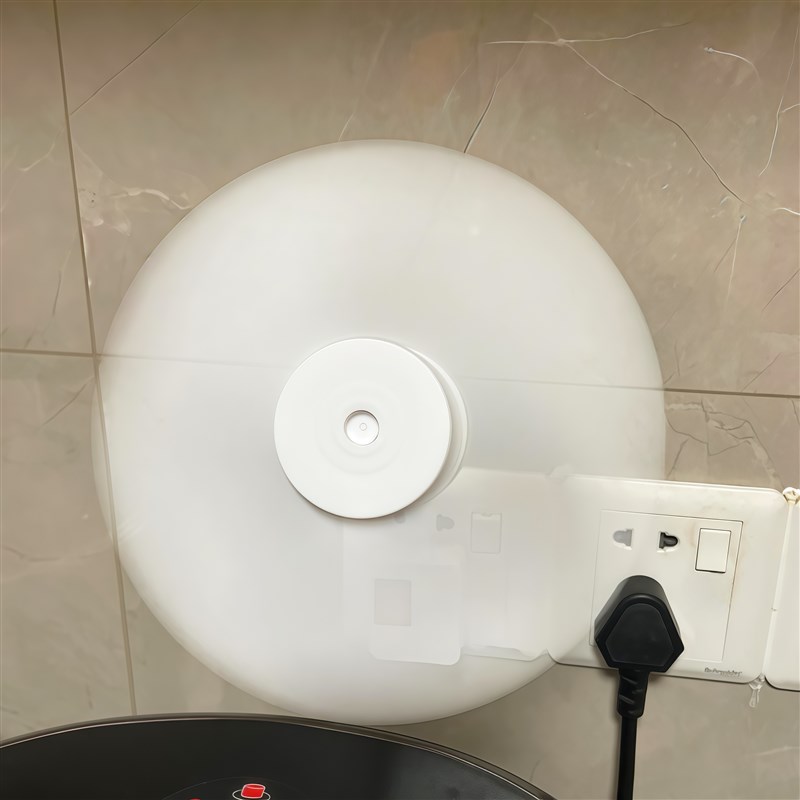 厨房专用风扇插座小型一体机2025新型小型旋风家用静音壁挂式强风