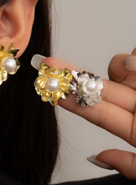金属冷淡风珍珠花朵耳环高级感复古时尚轻奢气质耳钉小众设计耳饰