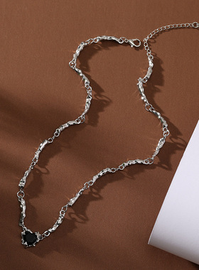 不规则锆石桃心锁骨链