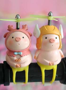 网红可爱卡通小猪车载摆件电动摩托平衡自行车用装饰品送生日礼物