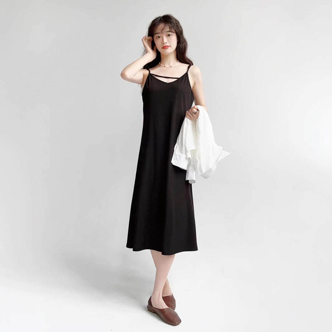 纯欲风吊带连衣裙韩版中潮夏季2025年新款胖女大码黑色长裙气质MM