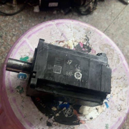 安川电机SGM7A-10AFA61卡死配件价出