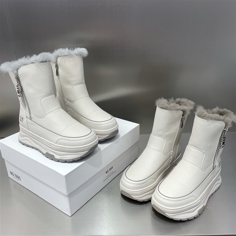 简约舒服獭兔毛口j雪地靴女2024冬松糕厚底短靴高筒东北大棉鞋拉