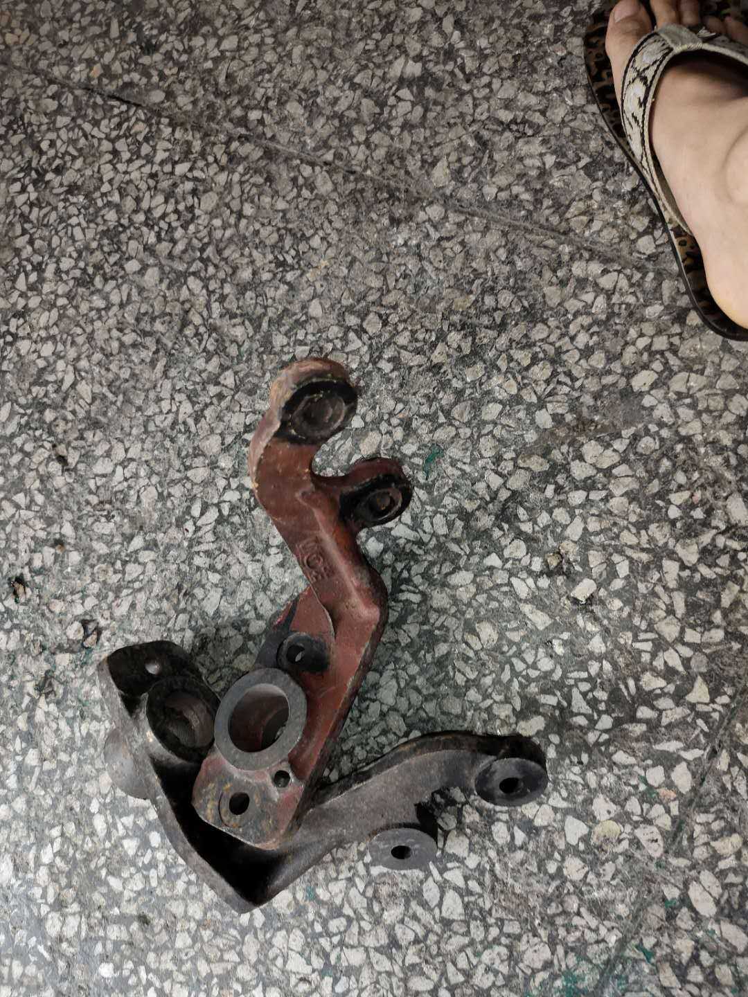 四驱农用车矿车四不像前r桥气刹分泵支架 分泵座子前驱桥分泵支架