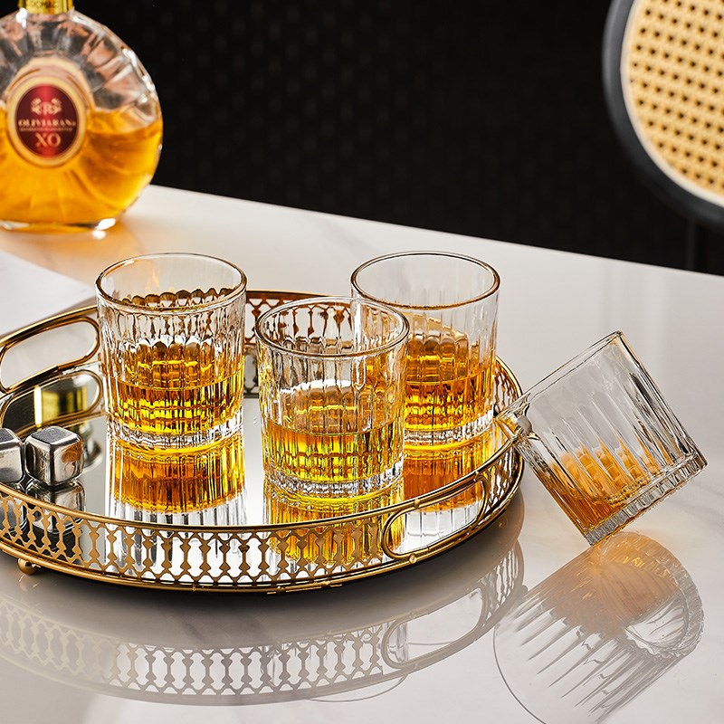 高级感威士忌酒杯家用玻璃水杯子啤酒杯洋酒杯套装带杯架轻奢高档