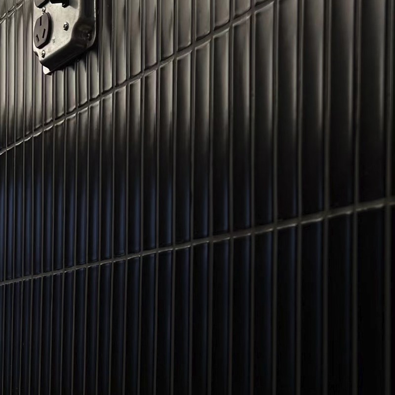 纯黑哑光复古长条马赛r克瓷砖卫生间客餐厅厨房吧台背景墙弧面