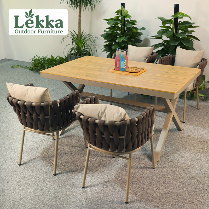 户外桌椅庭院别墅酒店餐桌民宿餐厅塑木桌椅外摆阳台花园出口家具