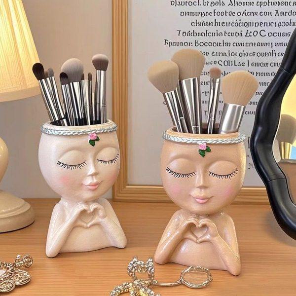 创意可爱爱心女王笔筒收纳盒桌面装饰品摆件高级感轻奢笔筒置物架,节庆用品/礼品,笔筒,淘宝优惠券,粉丝福利购,淘宝优惠卷