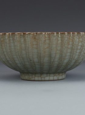 宋官窑粉青釉瓜棱碗古董古玩收藏品复古瓷老物件瓷器老货摆件