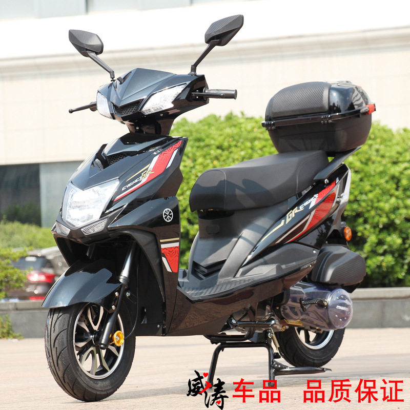 批发尚领款踏板摩托车125CC燃油踏板车成人两轮 鬼火摩托车可上牌