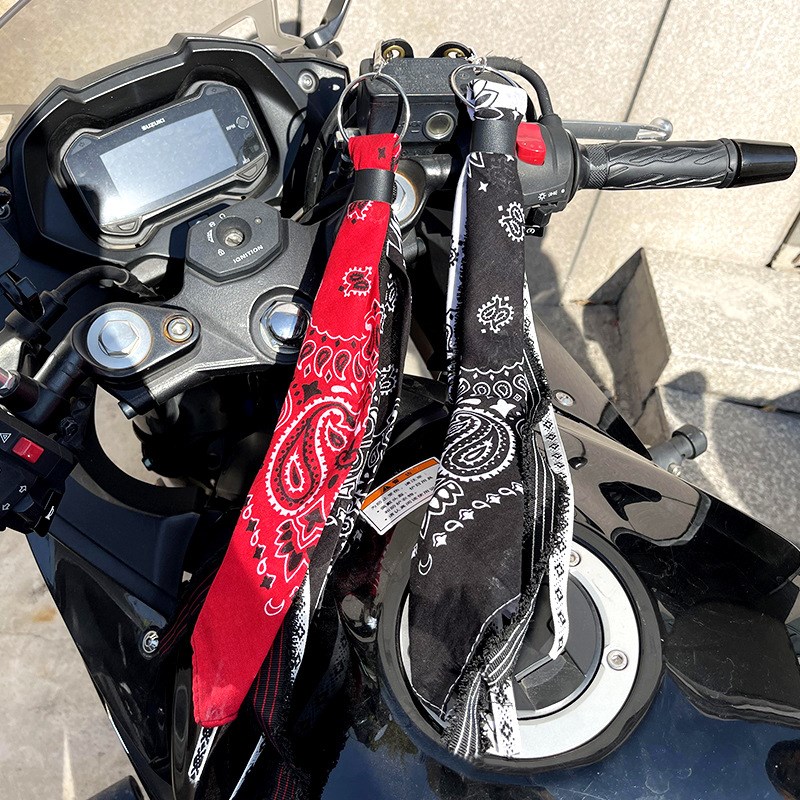 通用车把挂件机车手柄飘带哈雷牛角方巾装饰电动Z车潮流煞车