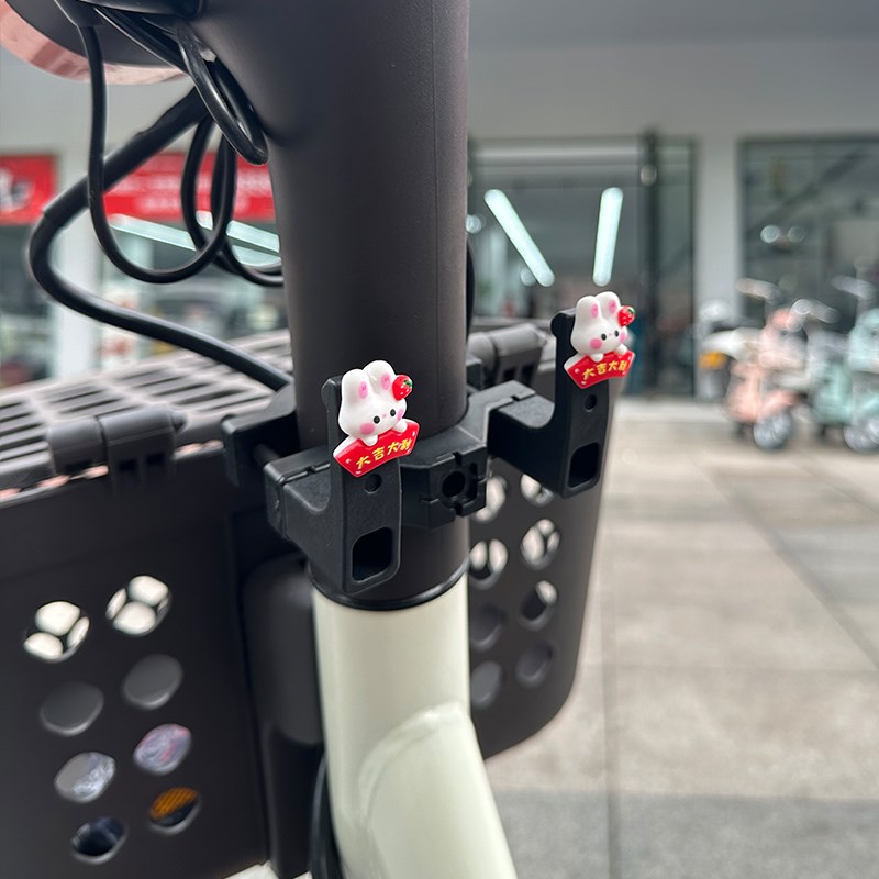 立马电动车挂钩前置通用电瓶摩托B车万能挂勾自行车踏板车挂钩可