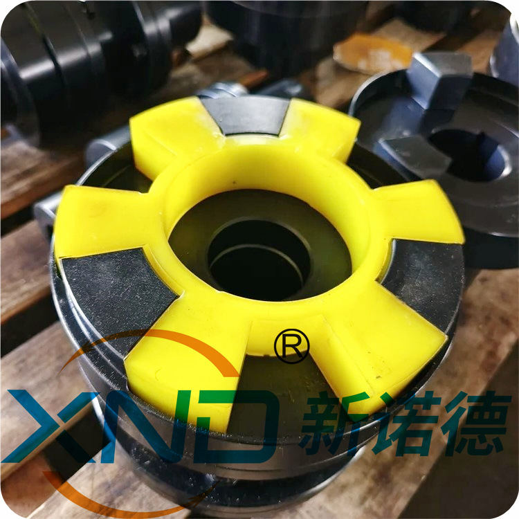 45钢水泵联轴器T型三爪联轴器XND-D120-48K14x110-32K10x70(45#)