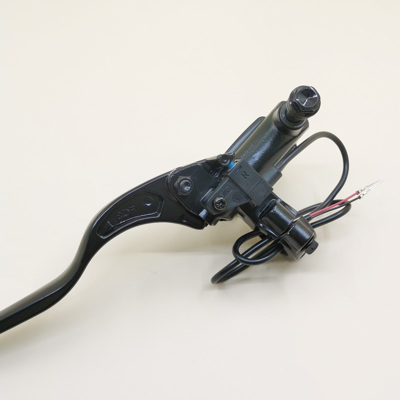 深远T90三代电动车刹车泵T90-T上泵T3S I009 A8L双油管联动碟刹泵