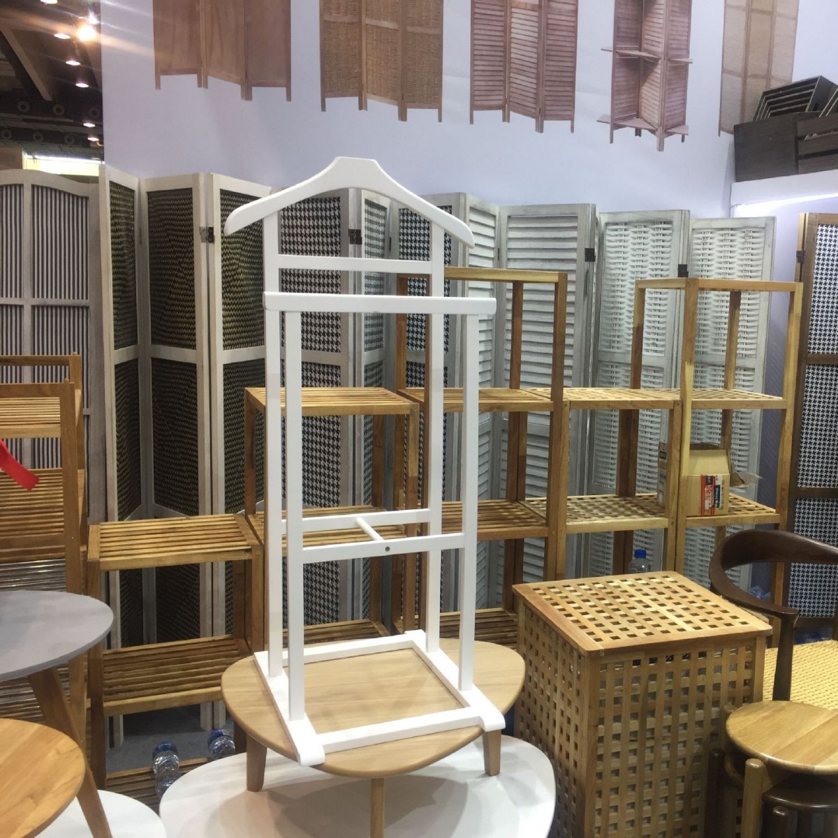 北欧实木质衣帽架落地可折叠室内简易榉木单杆式日式卧室挂衣架