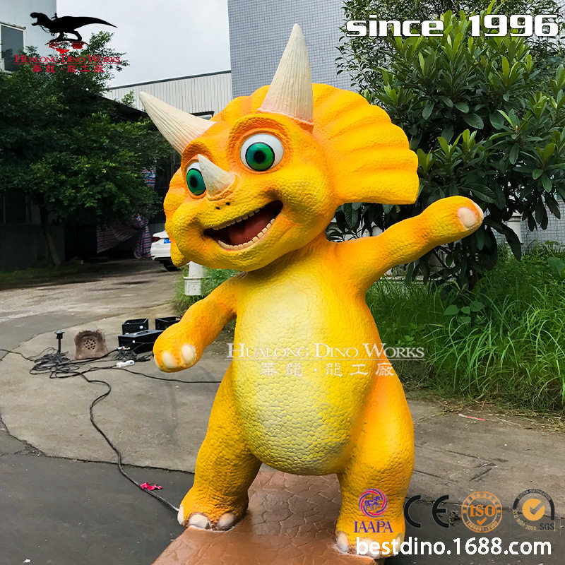 2025年卡通吉祥物制作厂家硅胶卡通三角龙模型机械电动恐龙模型