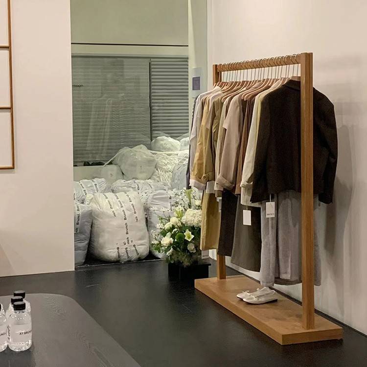 服装店展示架原木色落地式中岛架买手店中古风挂衣架女装陈列货架