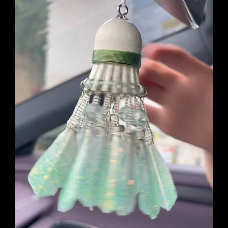 网红梦幻蝴蝶碎冰羽毛球创意挂件DIY手工材料送搭子闺蜜对象礼物