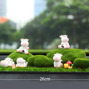 汽车防滑垫车用中控台创意垫子车内摆件装饰车载仪表台个性套装