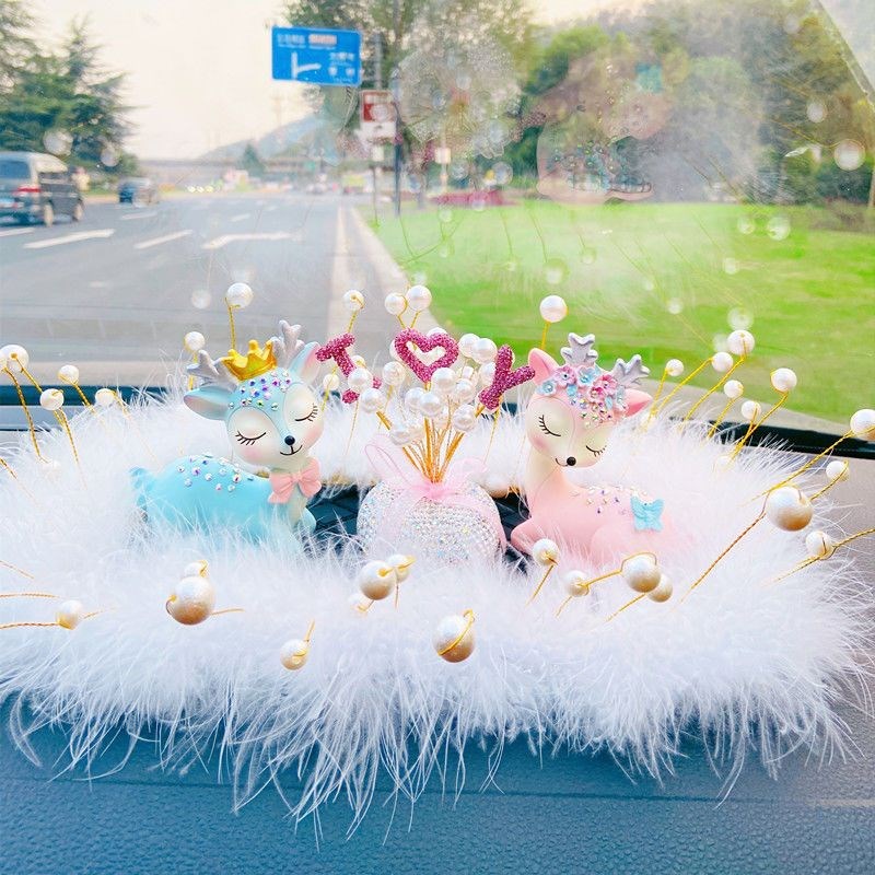 萌钻一路平安鹿汽车摆件女神款中控台车载高档车内装饰汽车装饰