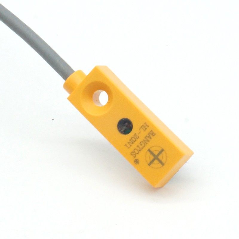 霍尔接近开关磁性磁铁感应行程限位小方形微型L-201传感器5-24V