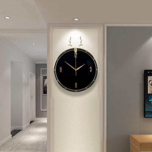 创意时尚静音个性简约北欧钟表鹿头挂表欧式轻奢挂钟客厅家用时钟