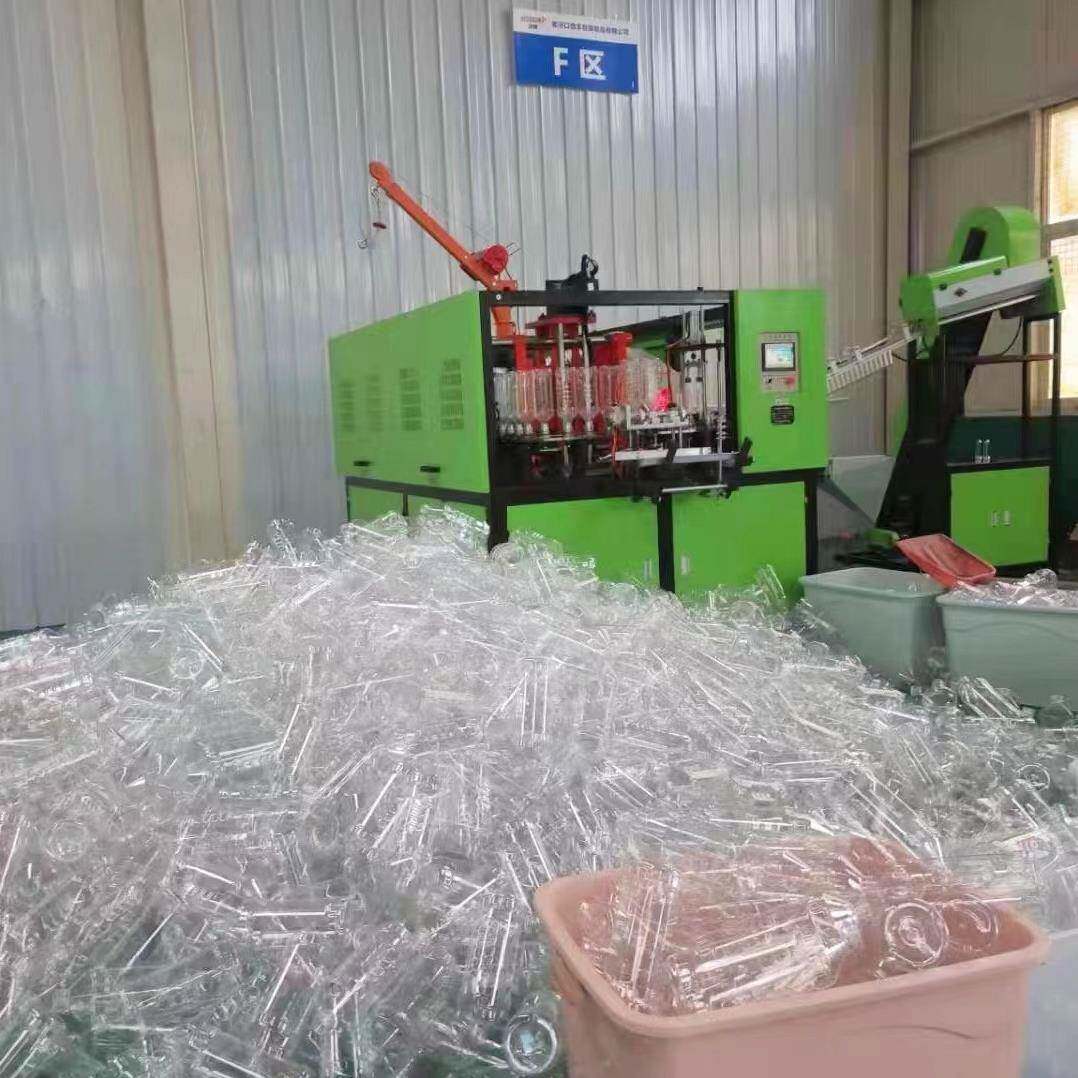 台州厂家销售全自动一出四汽车PET玻璃水1.8升塑料瓶吹瓶机