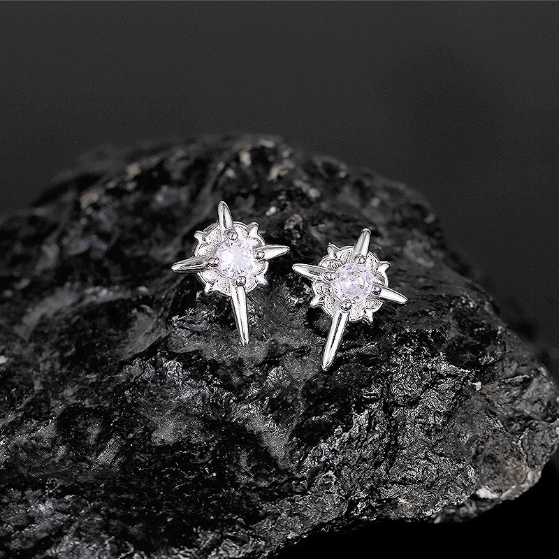 高级感耳夹男无耳洞个性嘻哈风免打孔耳环磁吸耳饰十字架耳钉男士