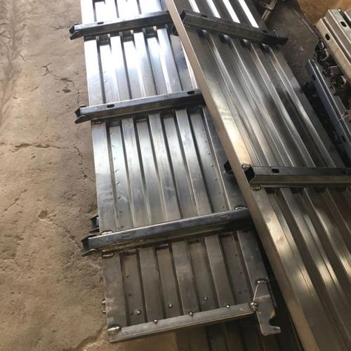 凯马原厂配件的凯捷福运来俊驰俊腾车箱马槽 后门 侧门 箱板 尾门