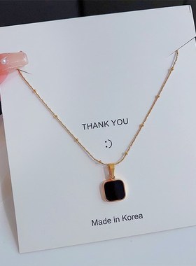 精致小巧贝母方牌钛钢项链女轻奢风小众气质玻珠链冷X淡风百搭颈